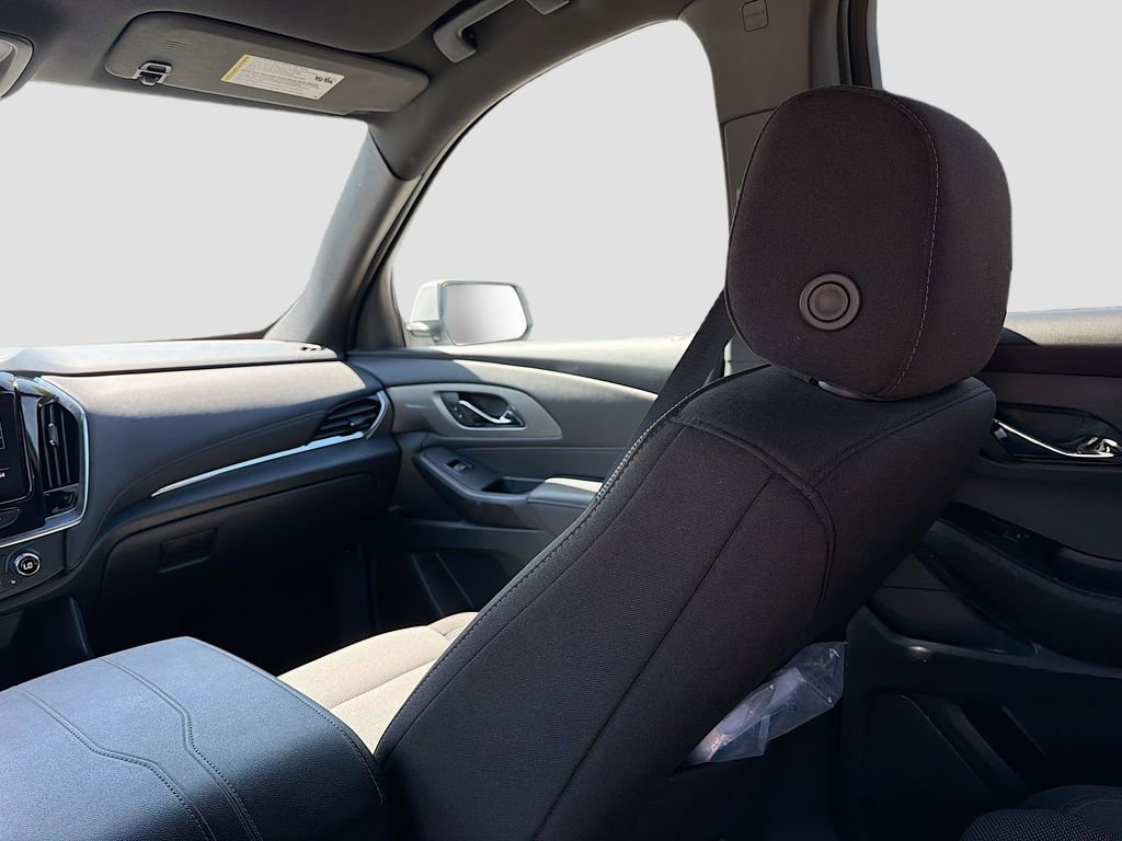 Used 2023 Chevrolet Traverse LT image 22