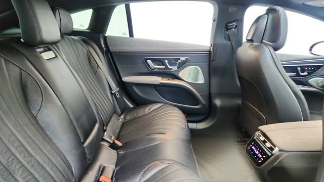Used 2022 Mercedes-Benz EQS 450+ Sedan image 24