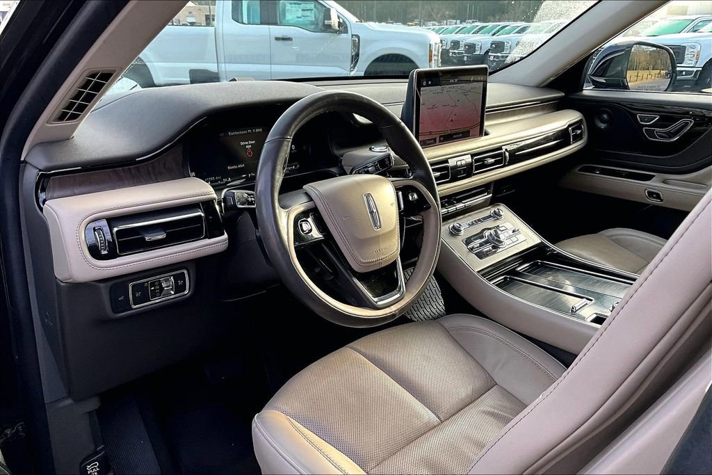 Used 2022 Lincoln Aviator Reserve w/ Equipment Group 201A RWD image 14