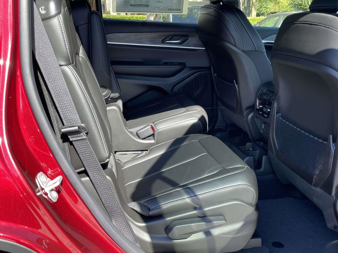 New 2025 Jeep Grand Cherokee L Limited image 32