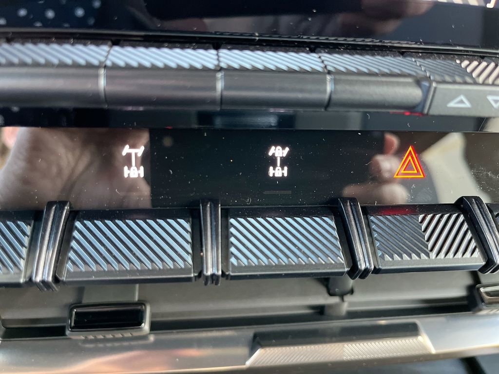 New 2025 GMC Hummer EV 2X w/ Extreme Off-Road Package image 27