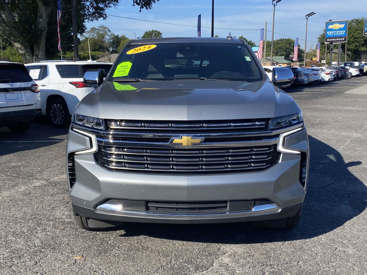Used 2024 Chevrolet Suburban Premier RWD image 2