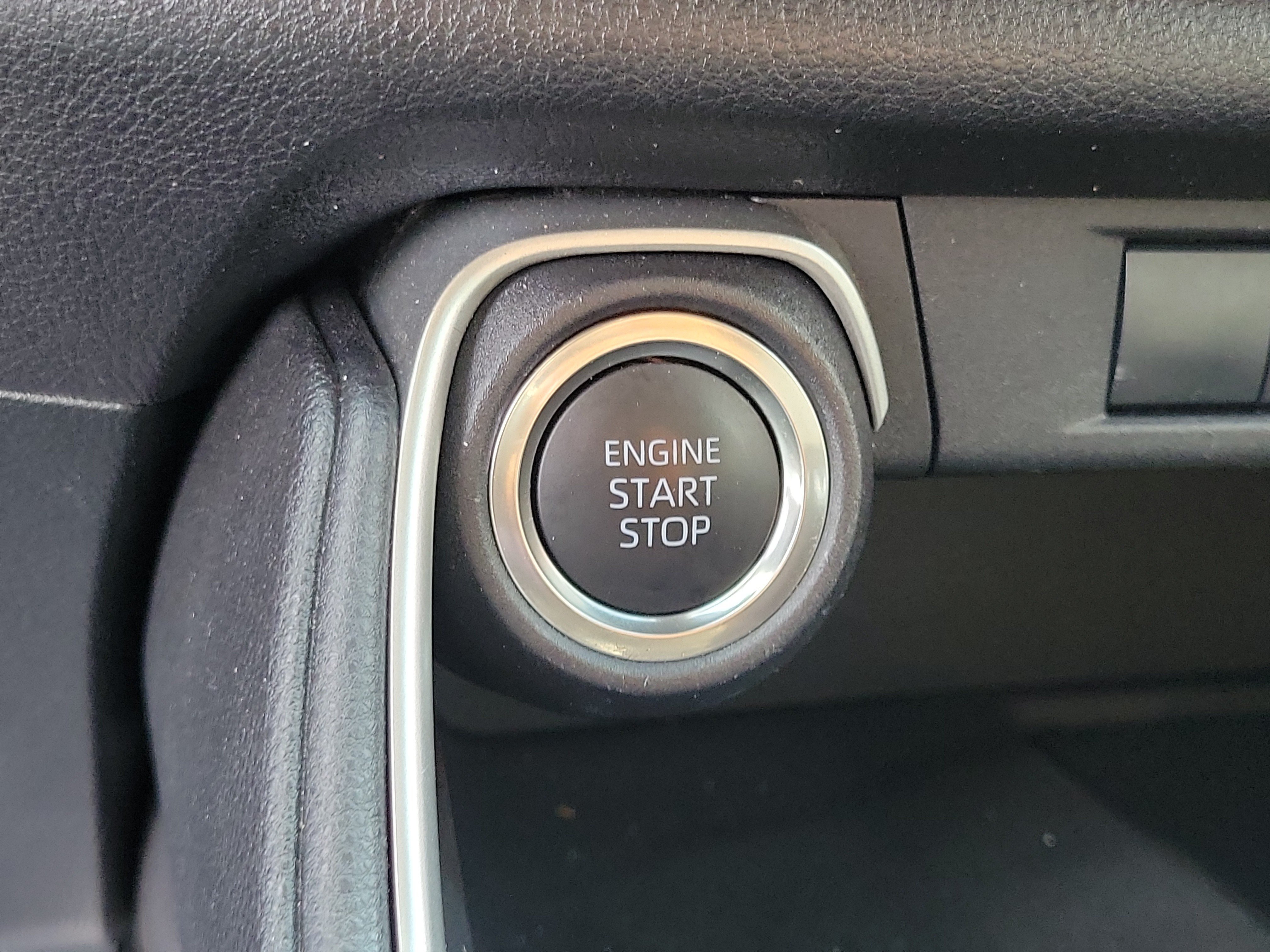 Used 2025 Toyota Grand Highlander AWD image 28