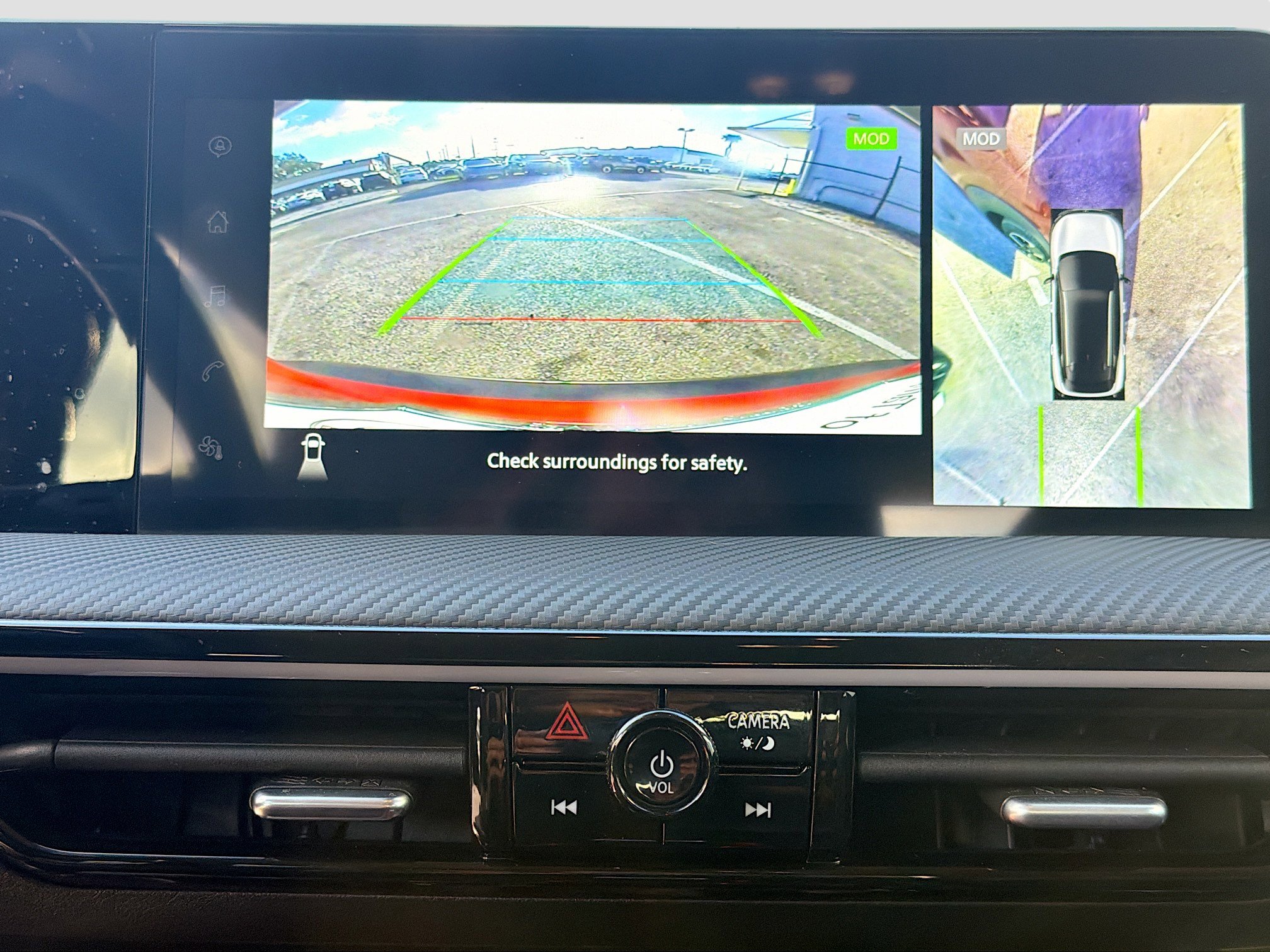 Used 2025 Nissan Kicks SR image 31