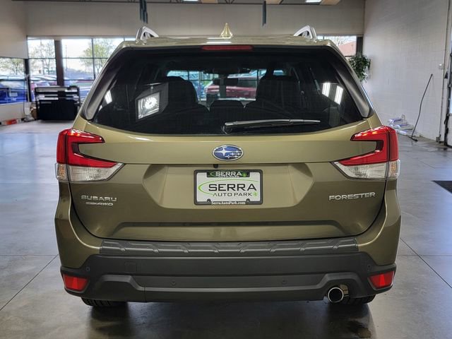 Used 2023 Subaru Forester Limited AWD/4WD image 6