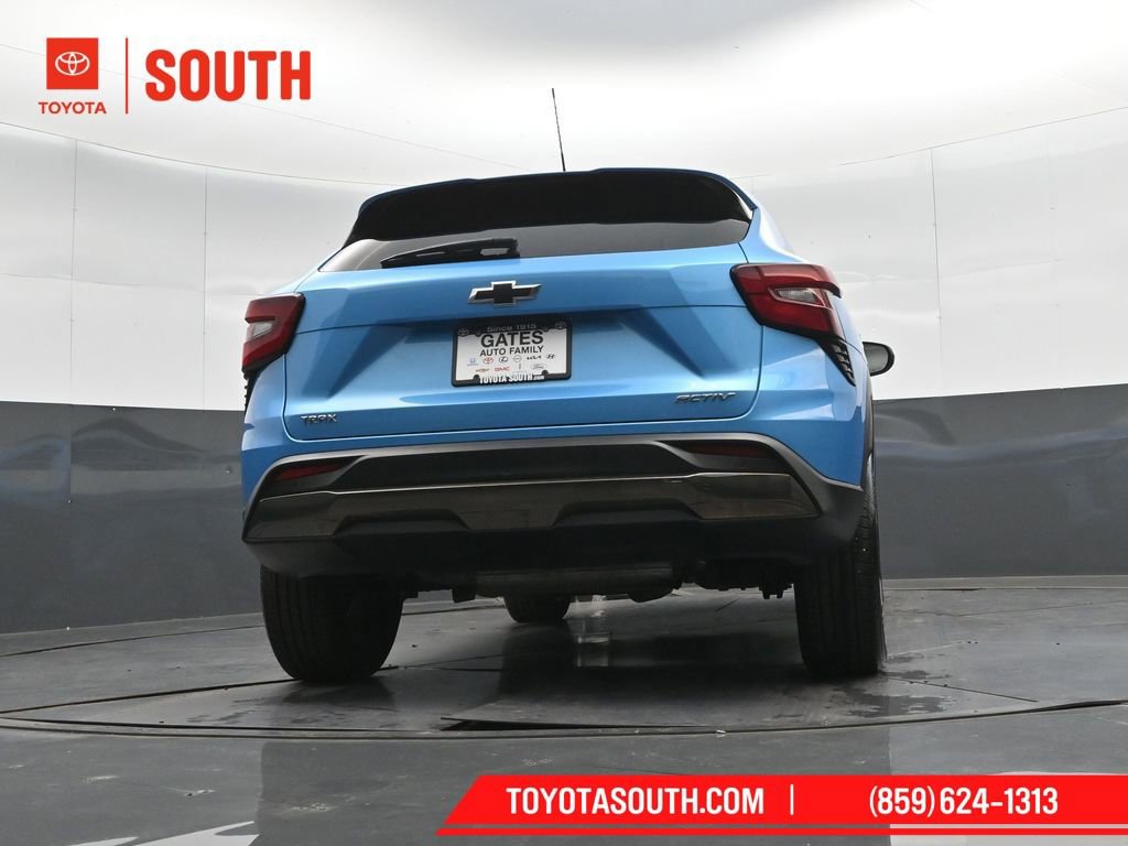 Used 2025 Chevrolet Trax ACTIV w/ Driver Confidence Package image 32