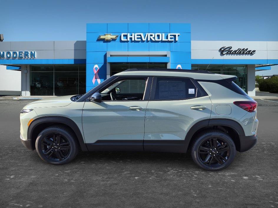 New 2026 Chevrolet TrailBlazer LT w/ Midnight Edition AWD/4WD image 2