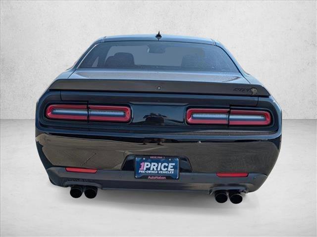 Used 2016 Dodge Challenger SRT Hellcat image 9