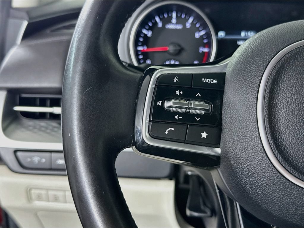 Used 2022 Kia Carnival LX FWD image 20