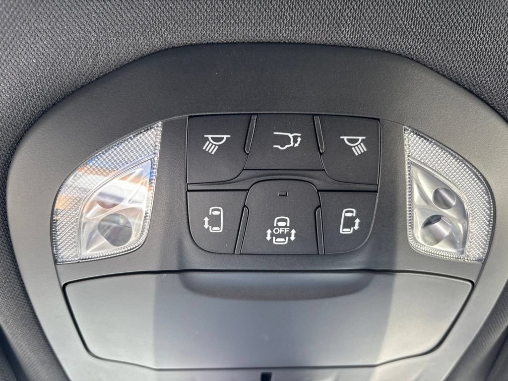 New 2027 Chrysler Pacifica Select FWD image 5