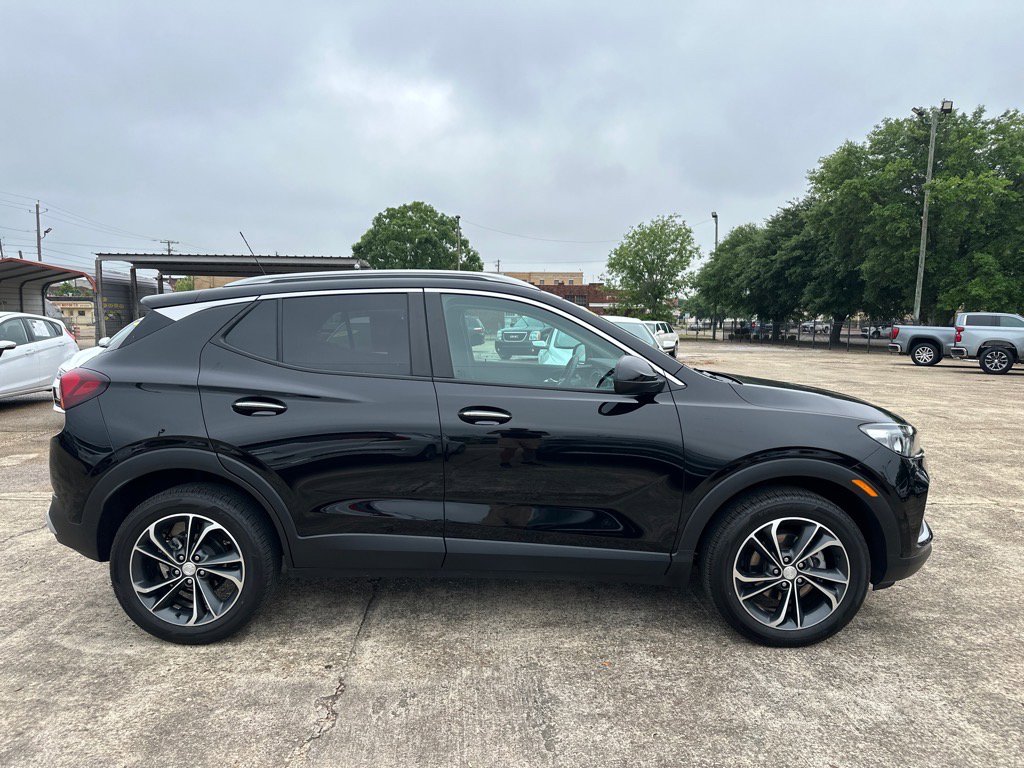 Used 2023 Buick Encore GX Select image 5