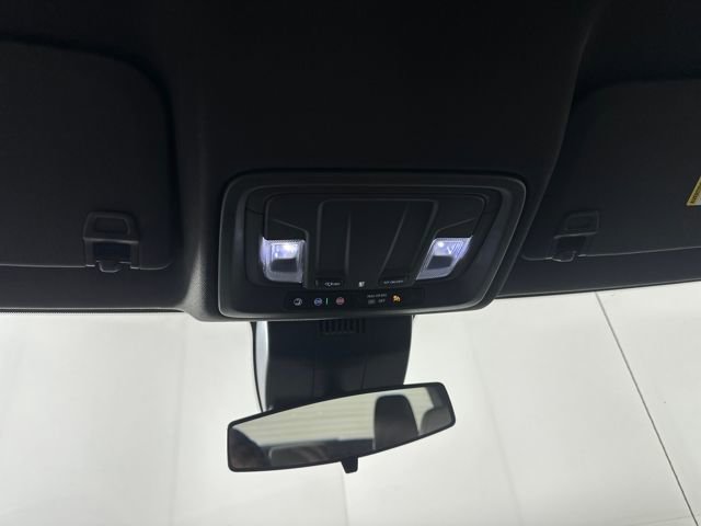 Used 2023 Chevrolet Silverado 1500 LT image 24