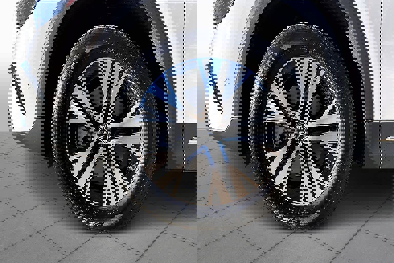 Used 2025 Mercedes-Benz GLA 250 image 10