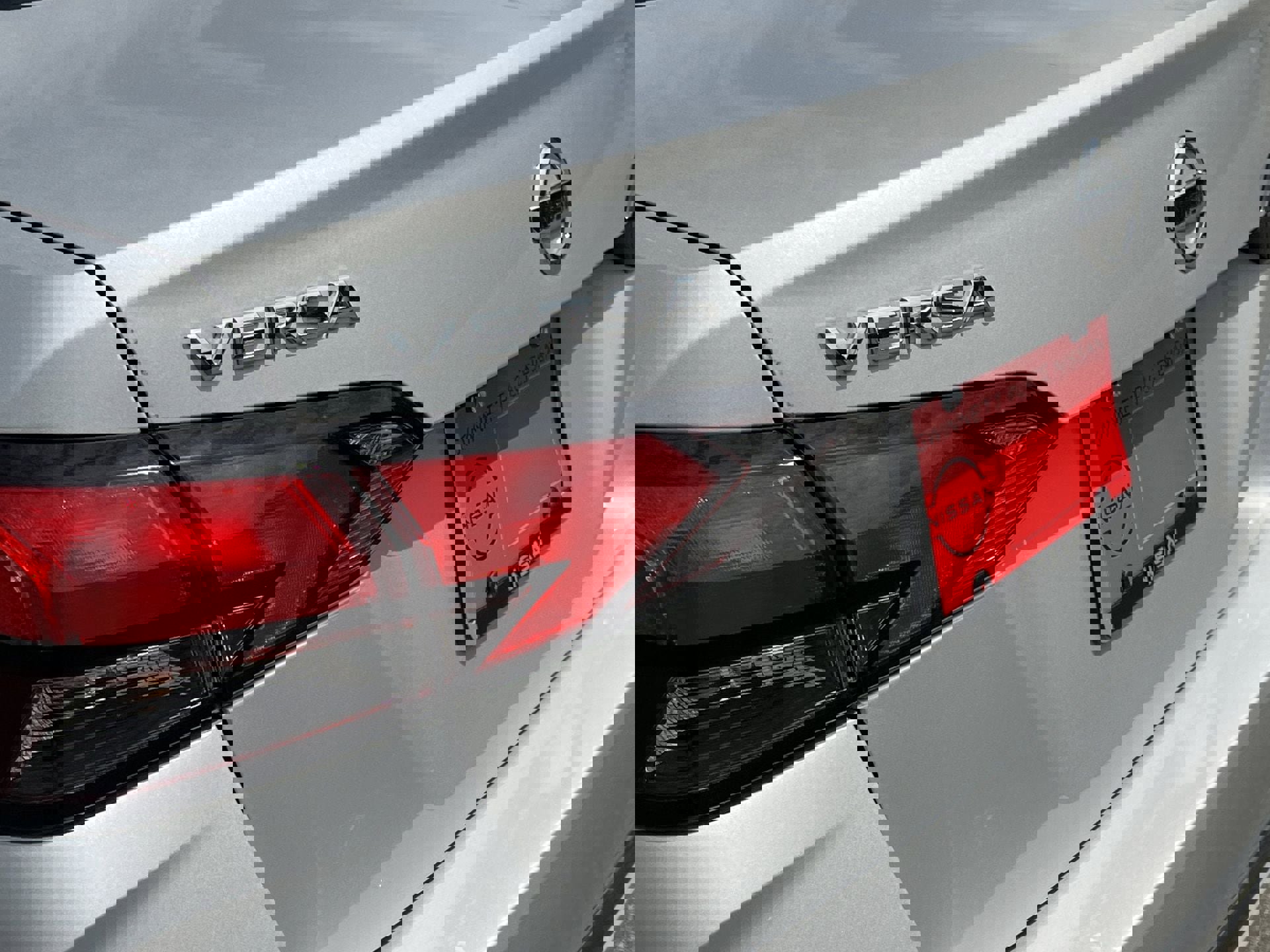 Used 2021 Nissan Versa SV image 30