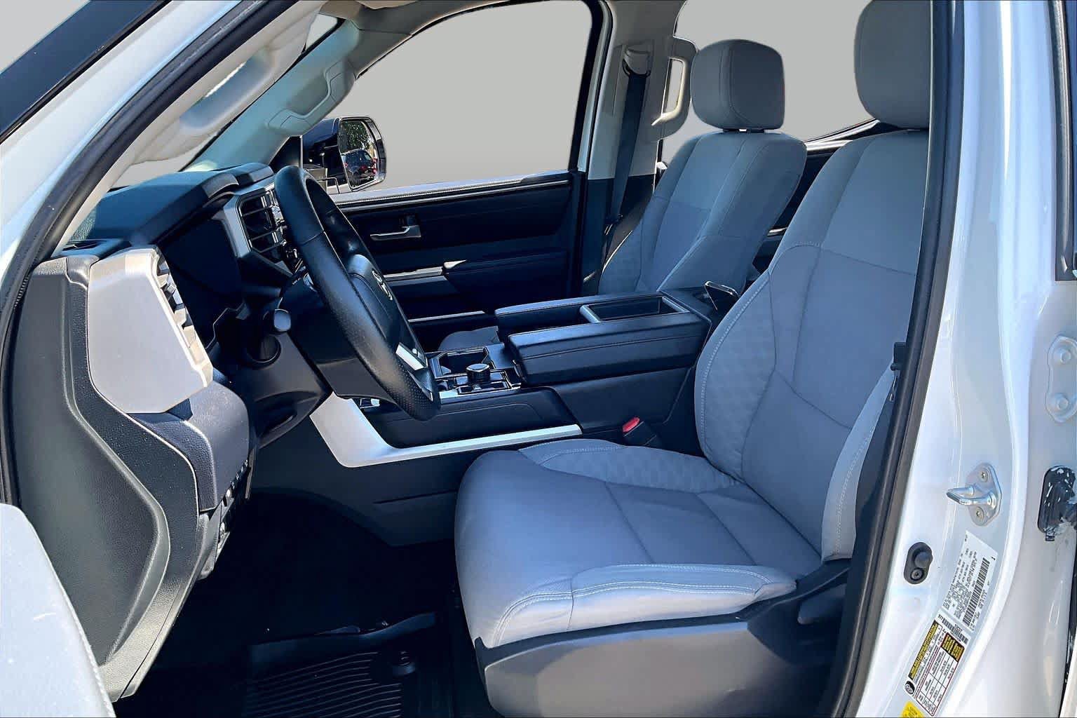 Used 2023 Toyota Tundra SR5 w/ SR5 Convenience Package AWD/4WD image 7