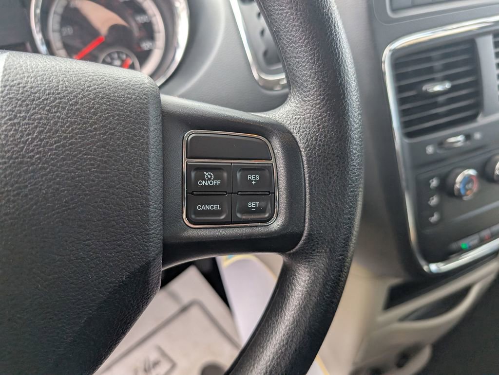 Used 2016 Dodge Grand Caravan American Value Package image 16