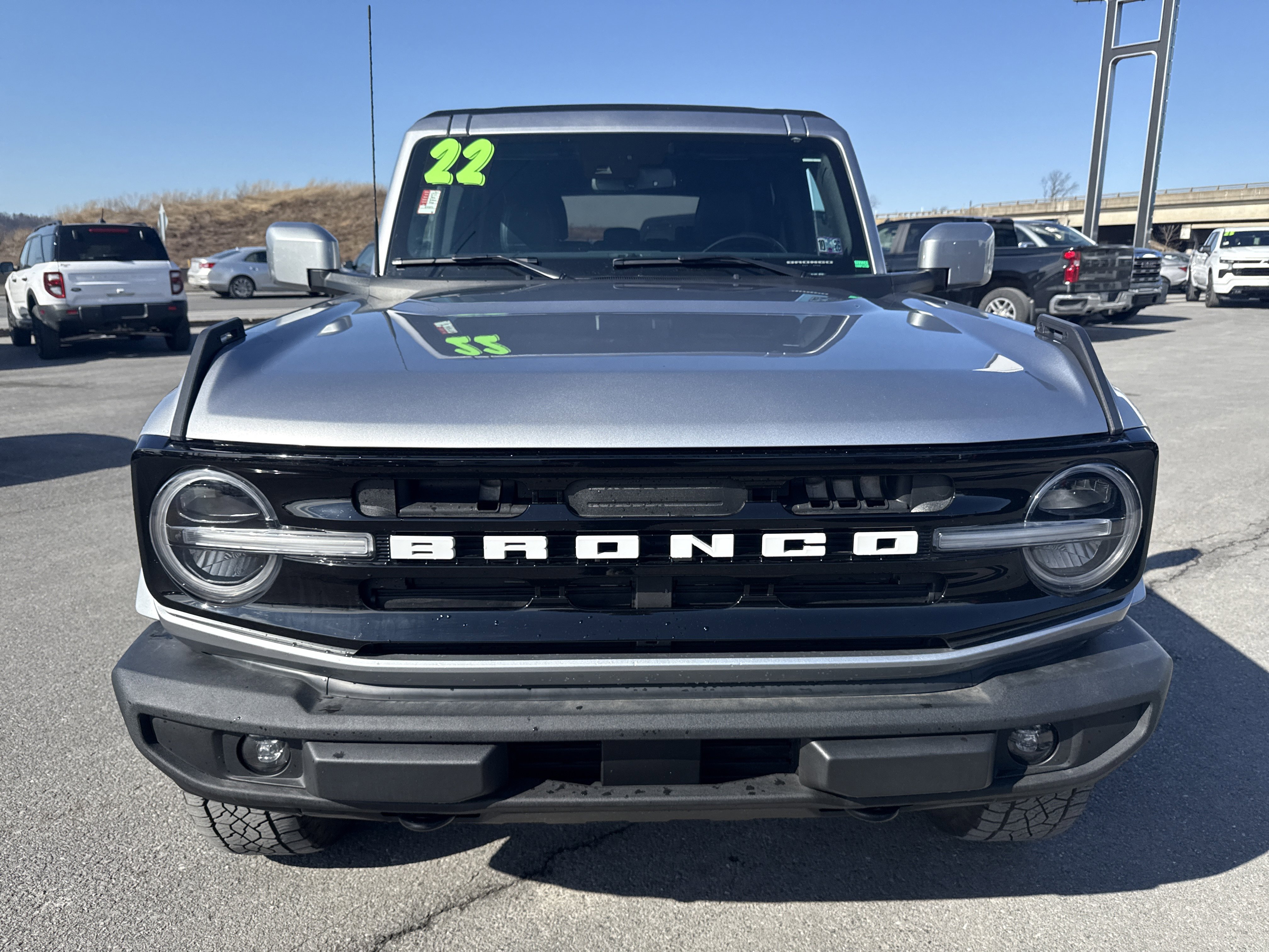 Used 2022 Ford Bronco Outer Banks image 8