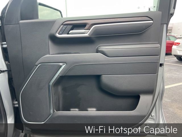Used 2025 GMC Sierra 1500 SLT AWD/4WD image 34