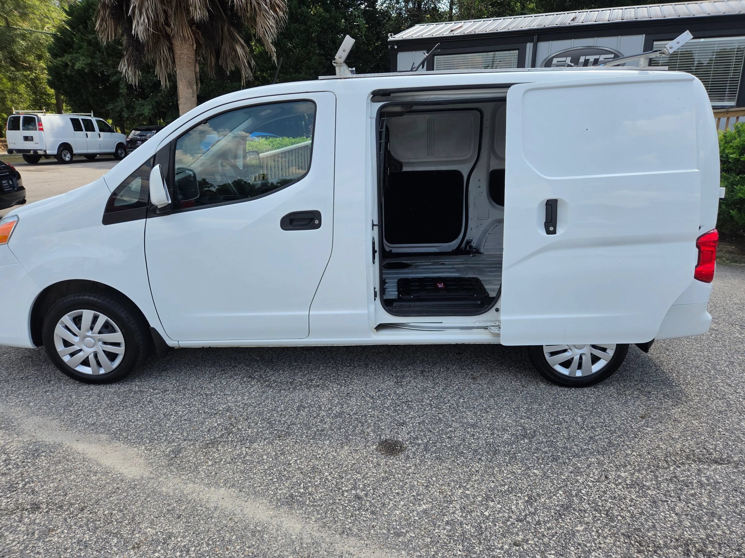 Used 2018 Nissan NV200 SV w/ Navigation Package FWD image 23