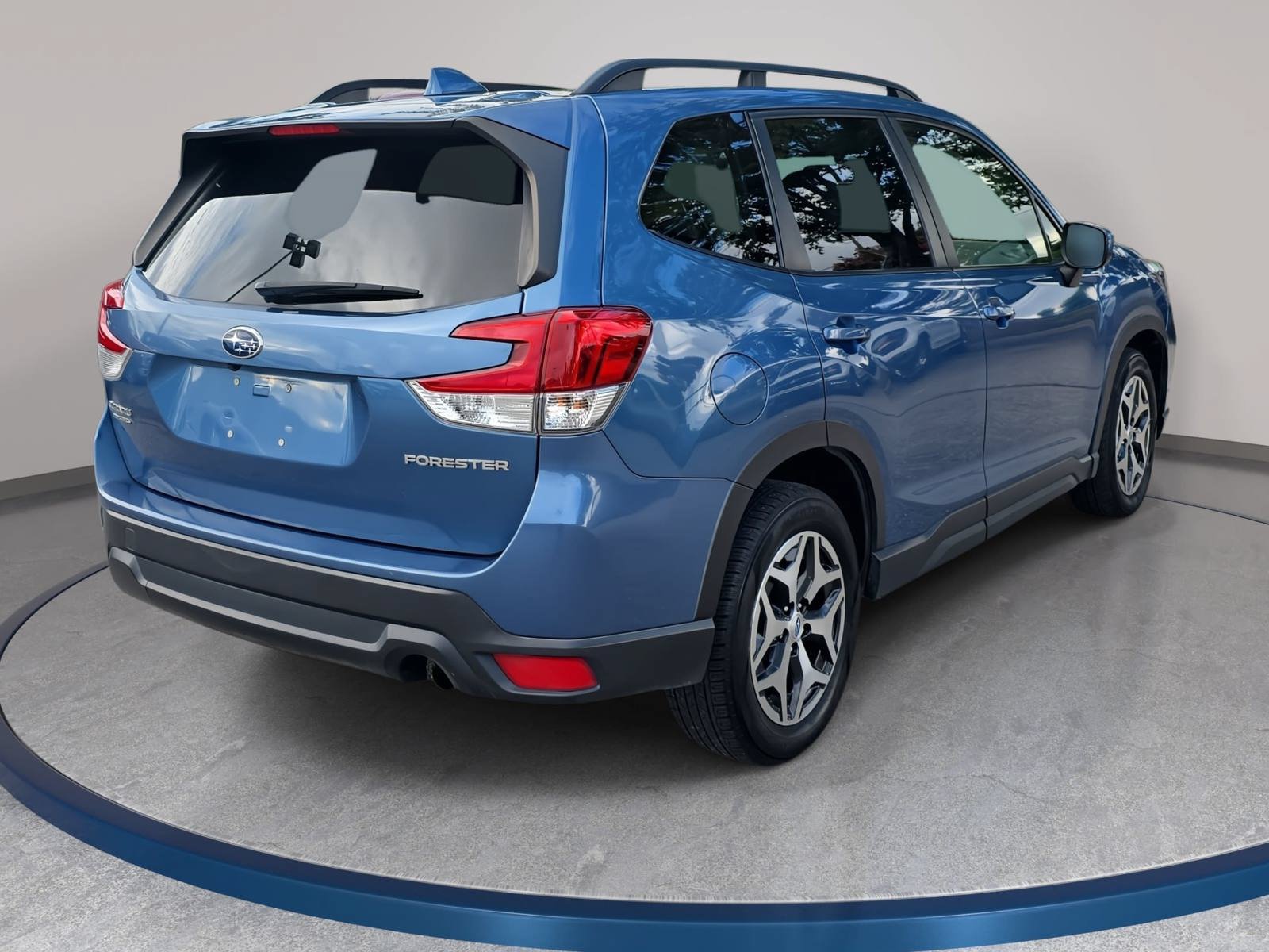 Used 2021 Subaru Forester Premium AWD/4WD image 5