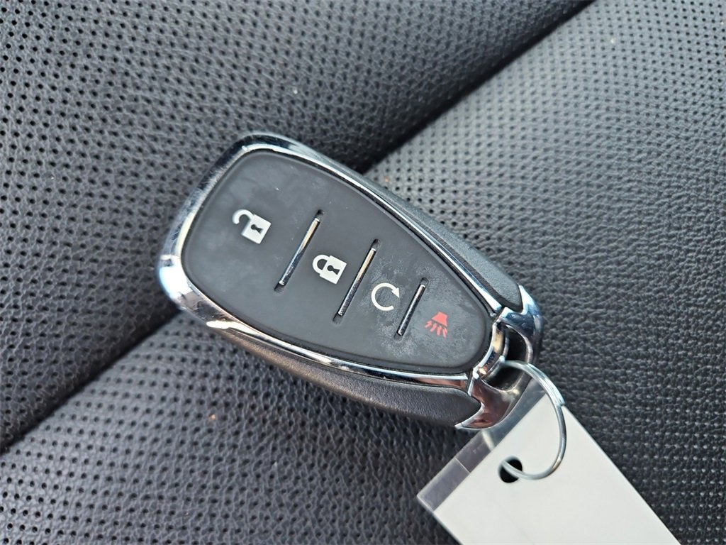 Used 2024 Chevrolet Trax RS w/ Sunroof Package image 37