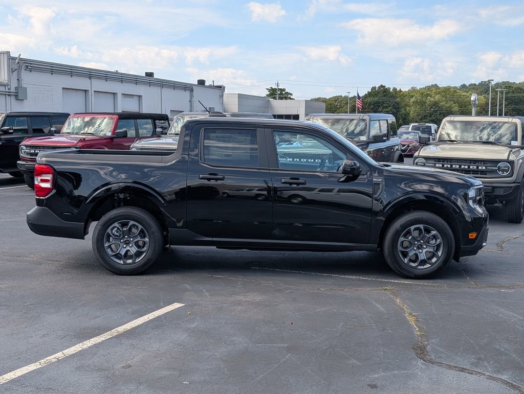 New 2025 Ford Maverick XLT w/ XLT Luxury Package FWD image 5