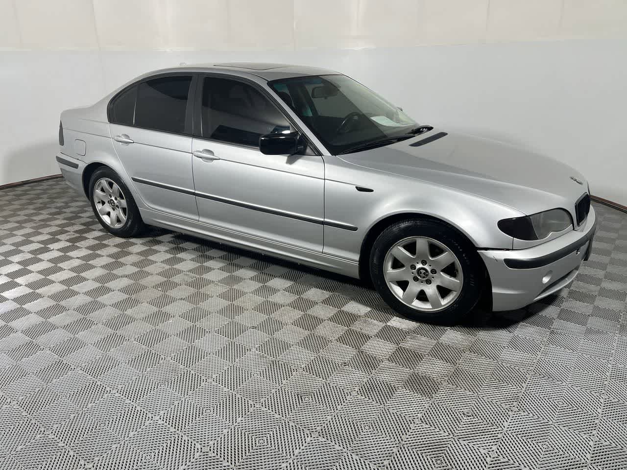 Used 2005 BMW 325i Sedan RWD image 2