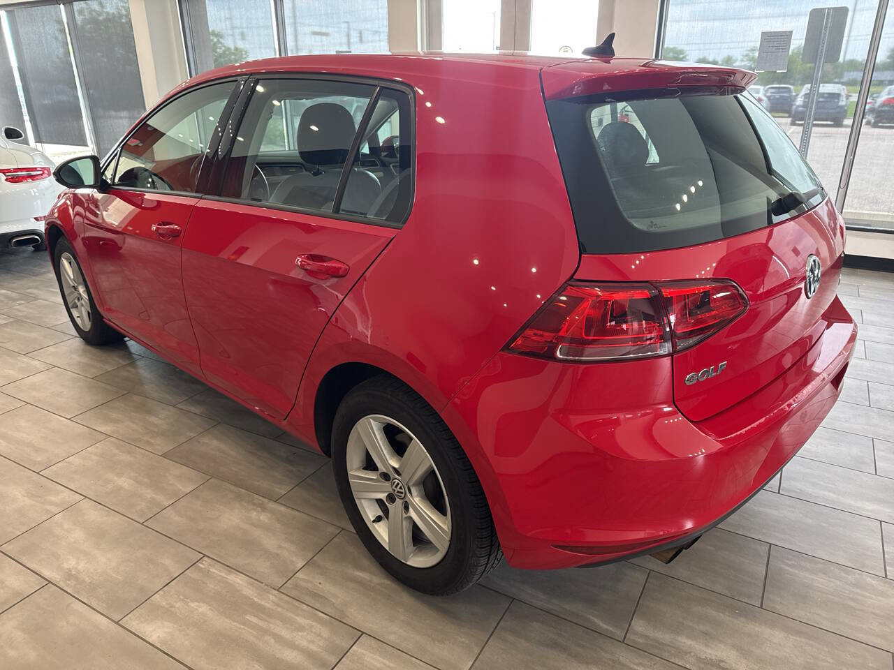 Used 2017 Volkswagen Golf Wolfsburg Edition FWD image 5
