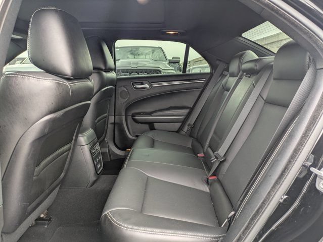 Used 2023 Chrysler 300 S w/ Comfort Group RWD image 12