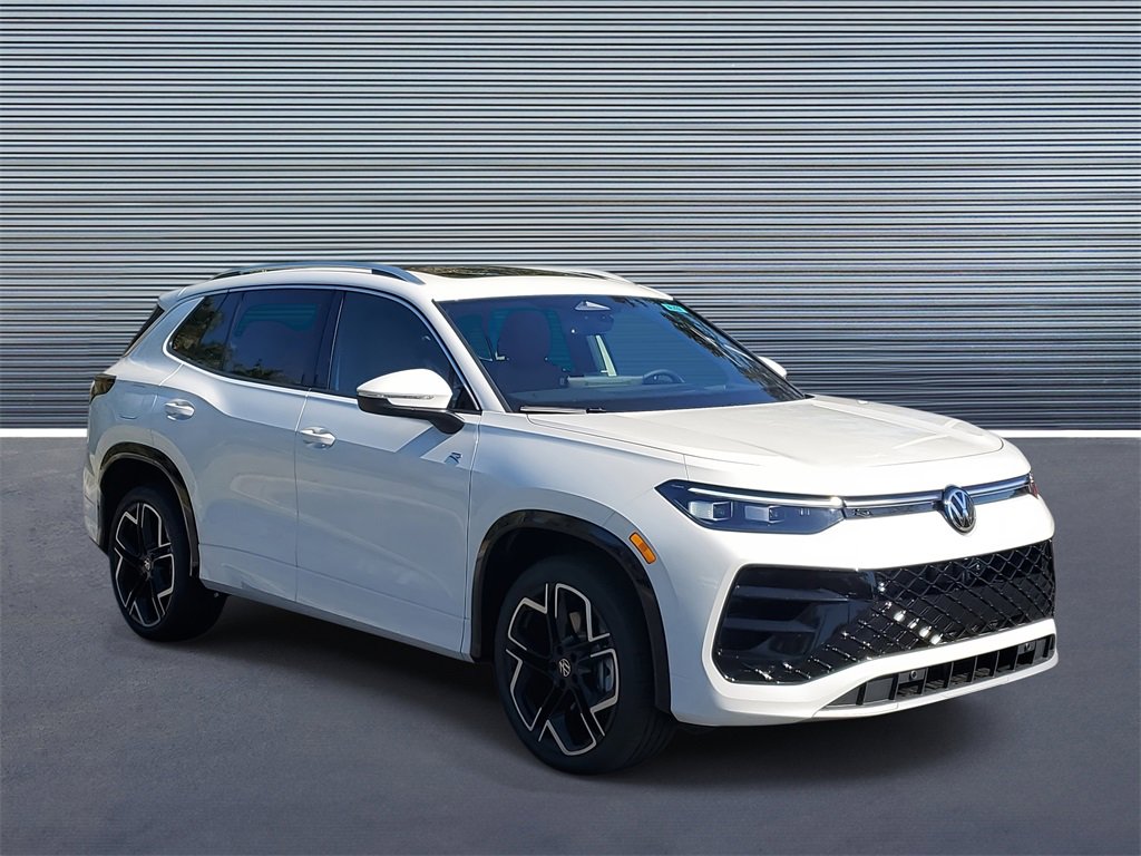 New 2026 Volkswagen Tiguan SEL R-Line image 2