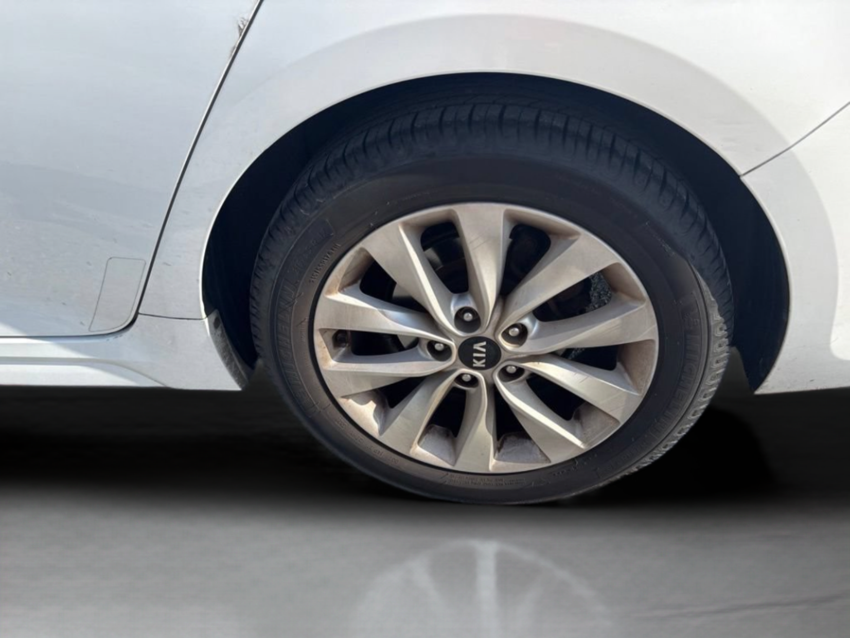 Used 2018 Kia Optima EX w/ Premium Package FWD image 29