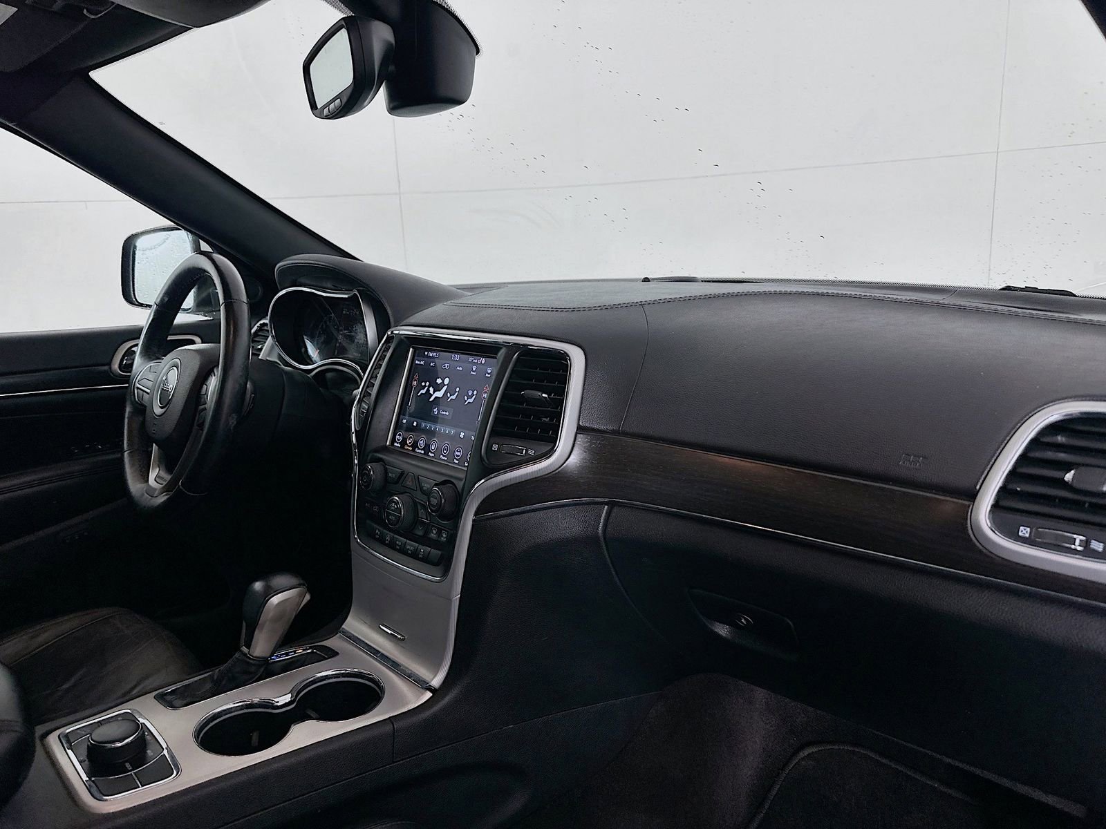 Used 2018 Jeep Grand Cherokee Limited AWD/4WD image 30