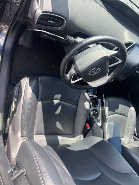 Used 2017 Toyota Prius Prime Advanced w/ Protection Package FWD image 6