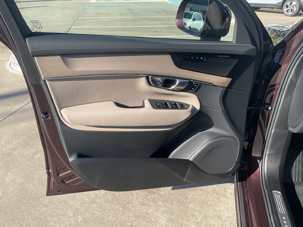 New 2027 Volvo XC90 B6 Plus AWD/4WD image 12