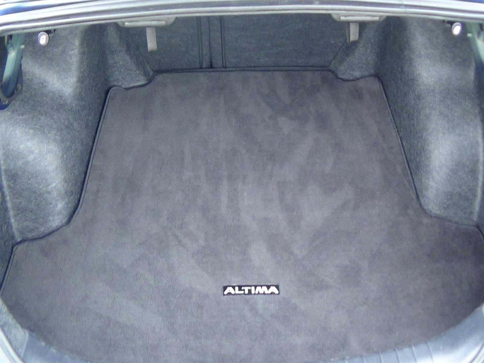 Used 2025 Nissan Altima 2.5 SV FWD image 10