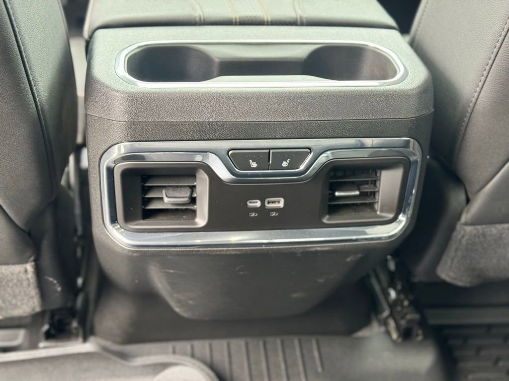 Used 2024 Chevrolet Silverado 1500 High Country w/ Technology Package AWD/4WD image 24