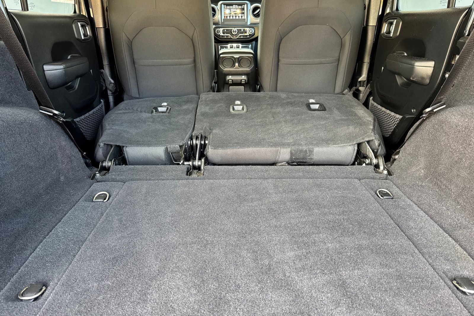 Used 2021 Jeep Wrangler Unlimited Sport image 17