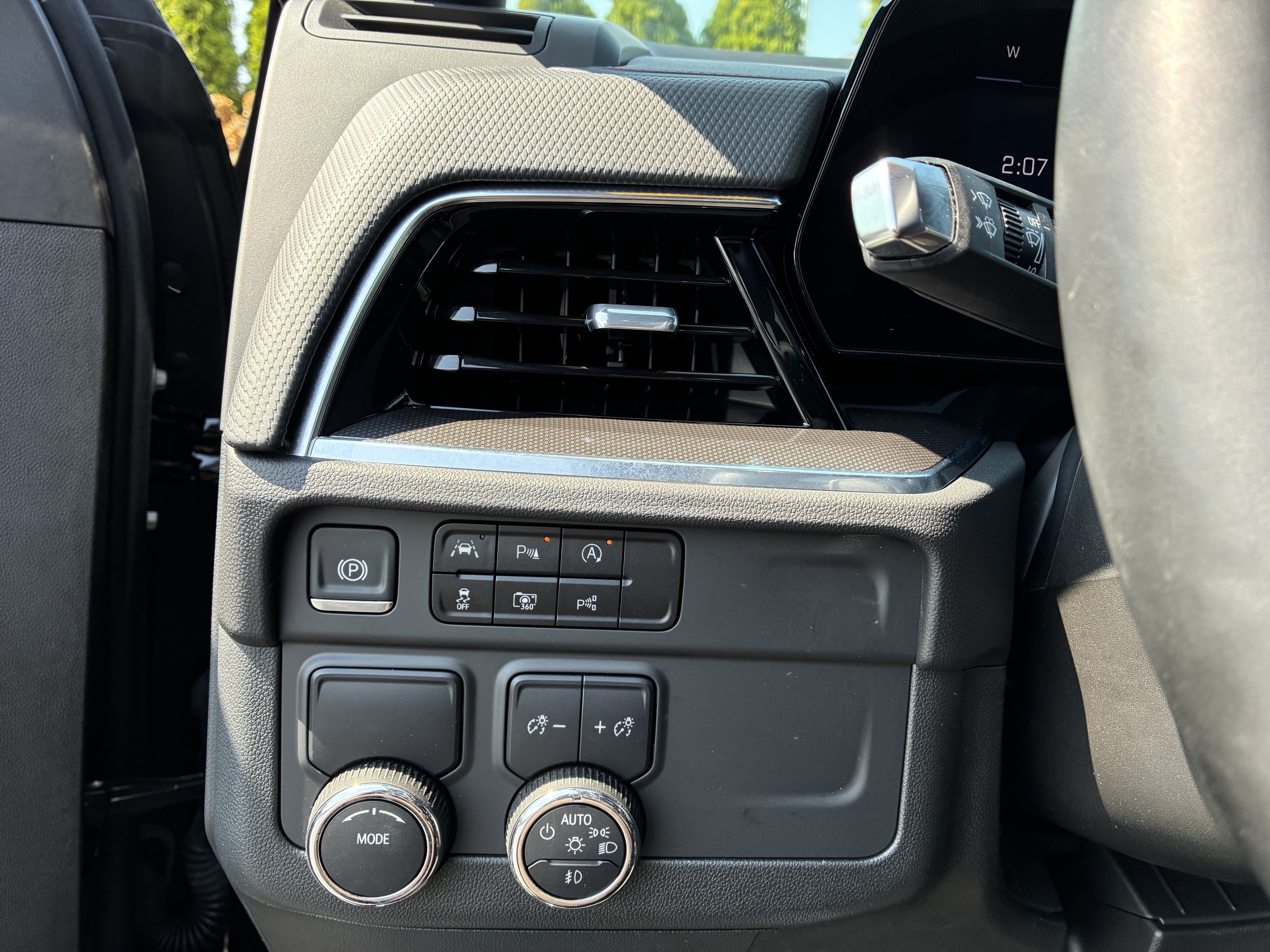 Used 2025 Chevrolet Tahoe RST w/ Comfort Package RWD image 28