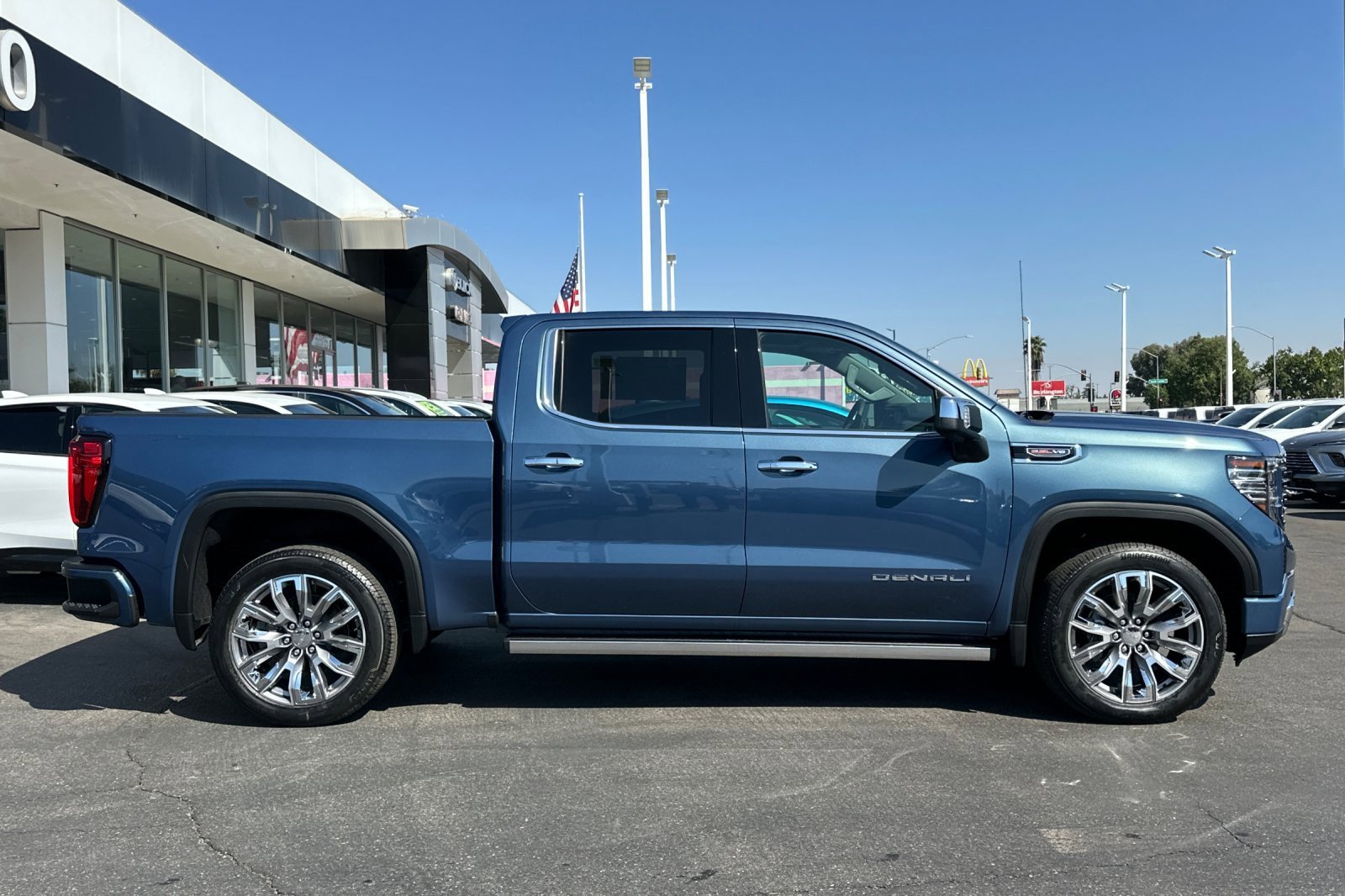 New 2025 GMC Sierra 1500 Denali w/ Denali Reserve Package image 4