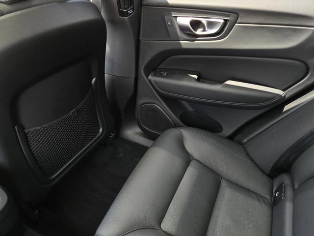 Used 2024 Volvo XC60 B5 Plus AWD/4WD image 15
