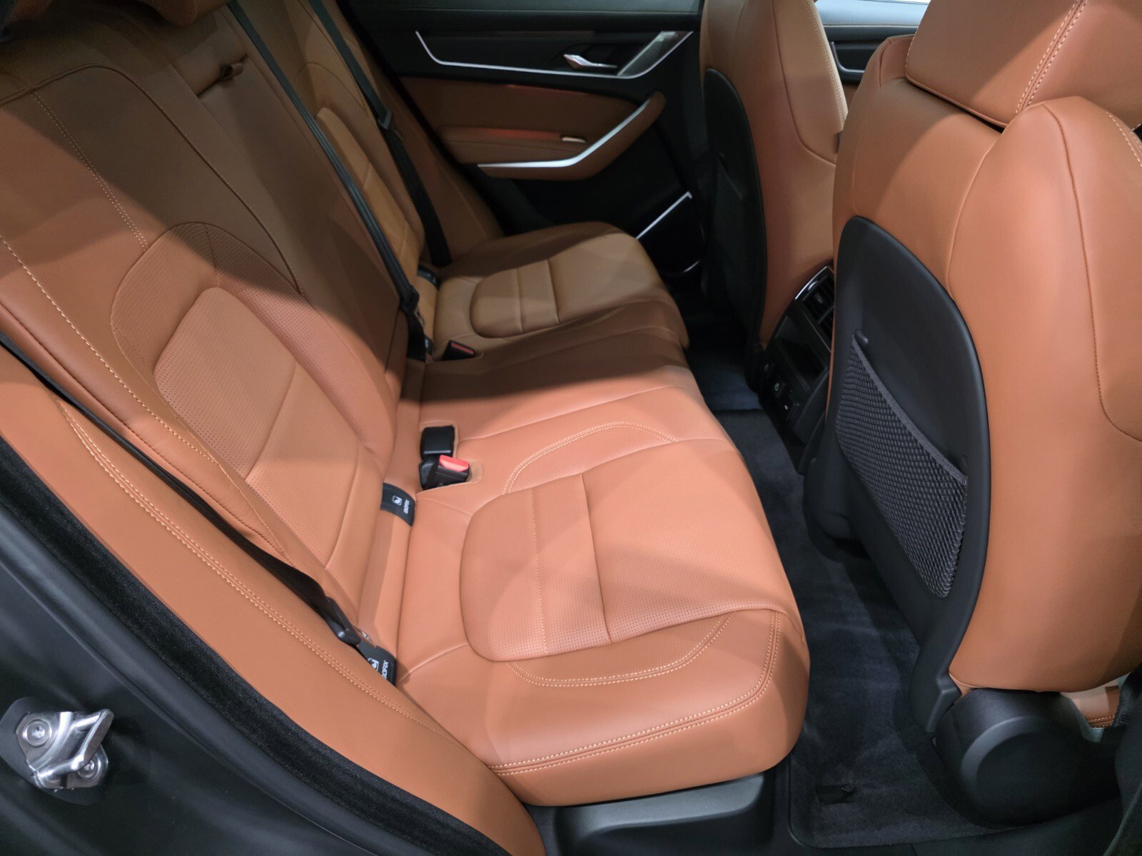 New 2026 Jaguar F-PACE R-Dynamic S image 21