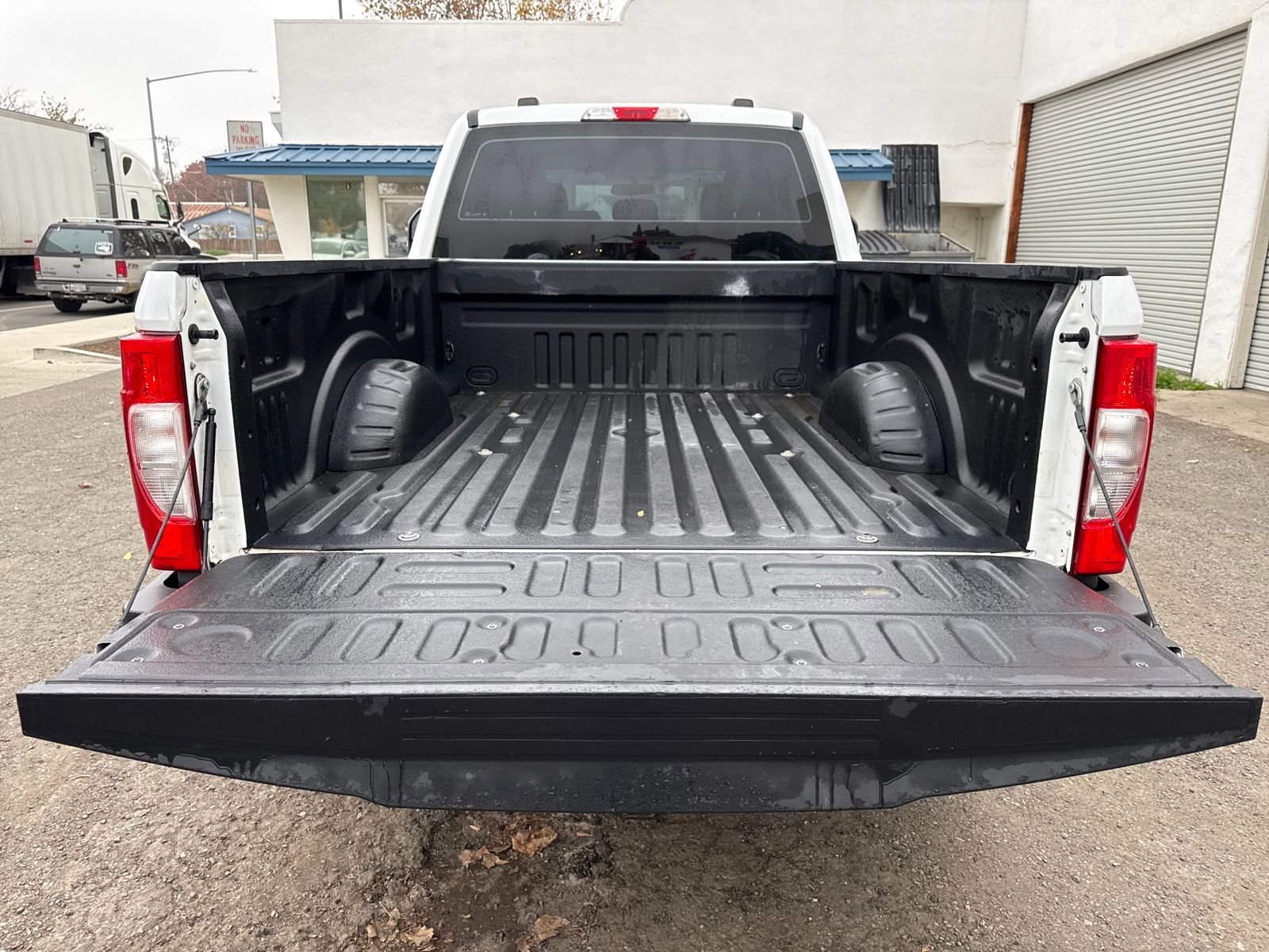 Used 2022 Ford F350 XL w/ Power Equipment Group image 23