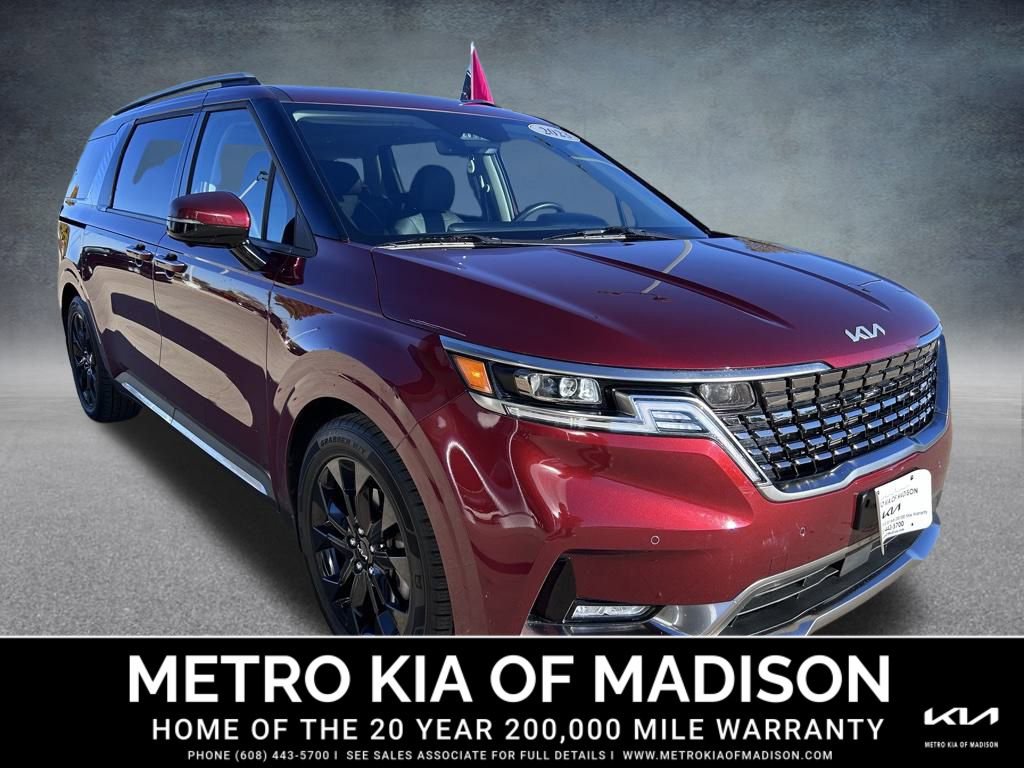 Used 2023 Kia Carnival SX Prestige image 4