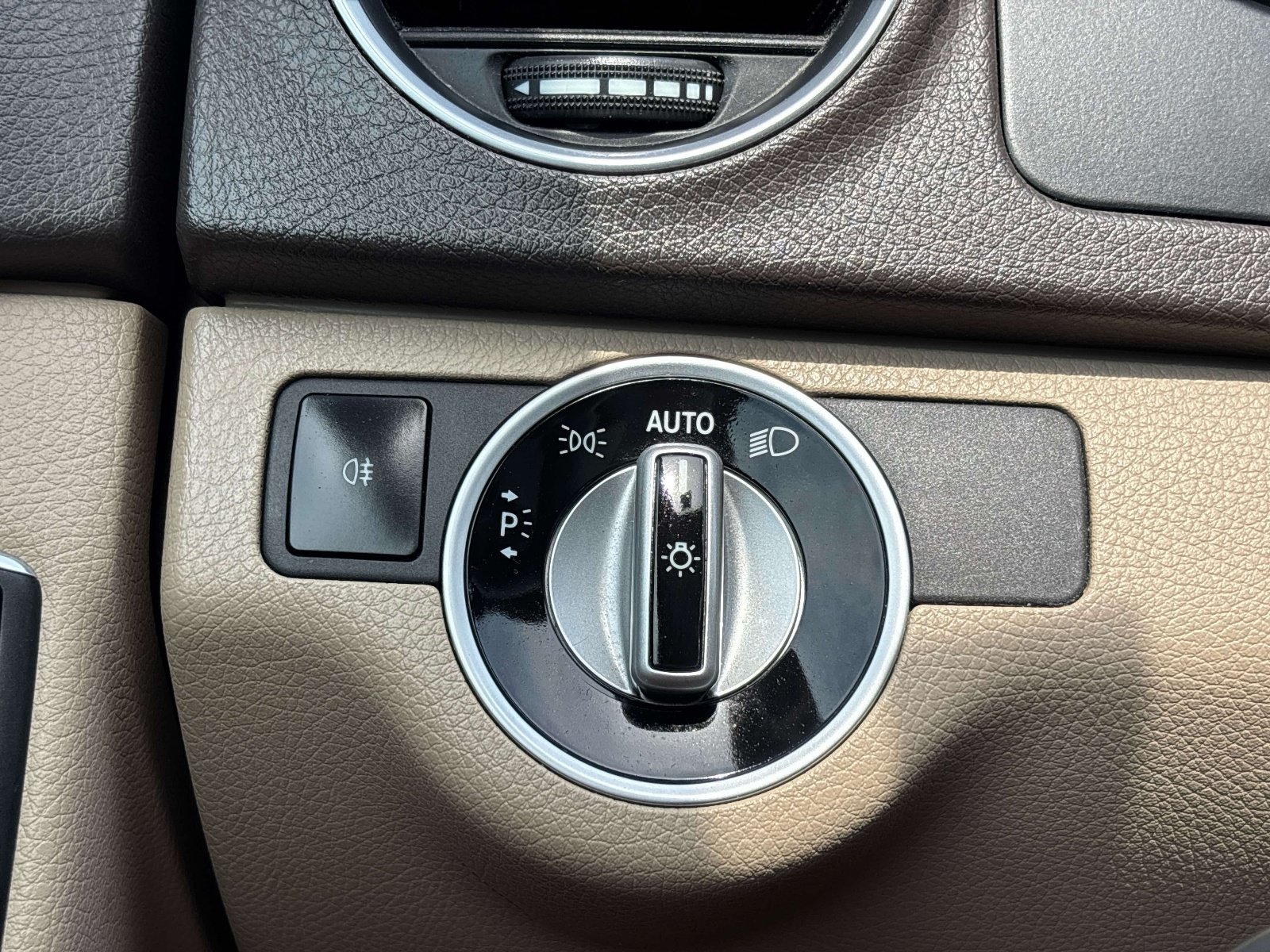 Used 2012 Mercedes-Benz C 300 4MATIC Sedan image 30
