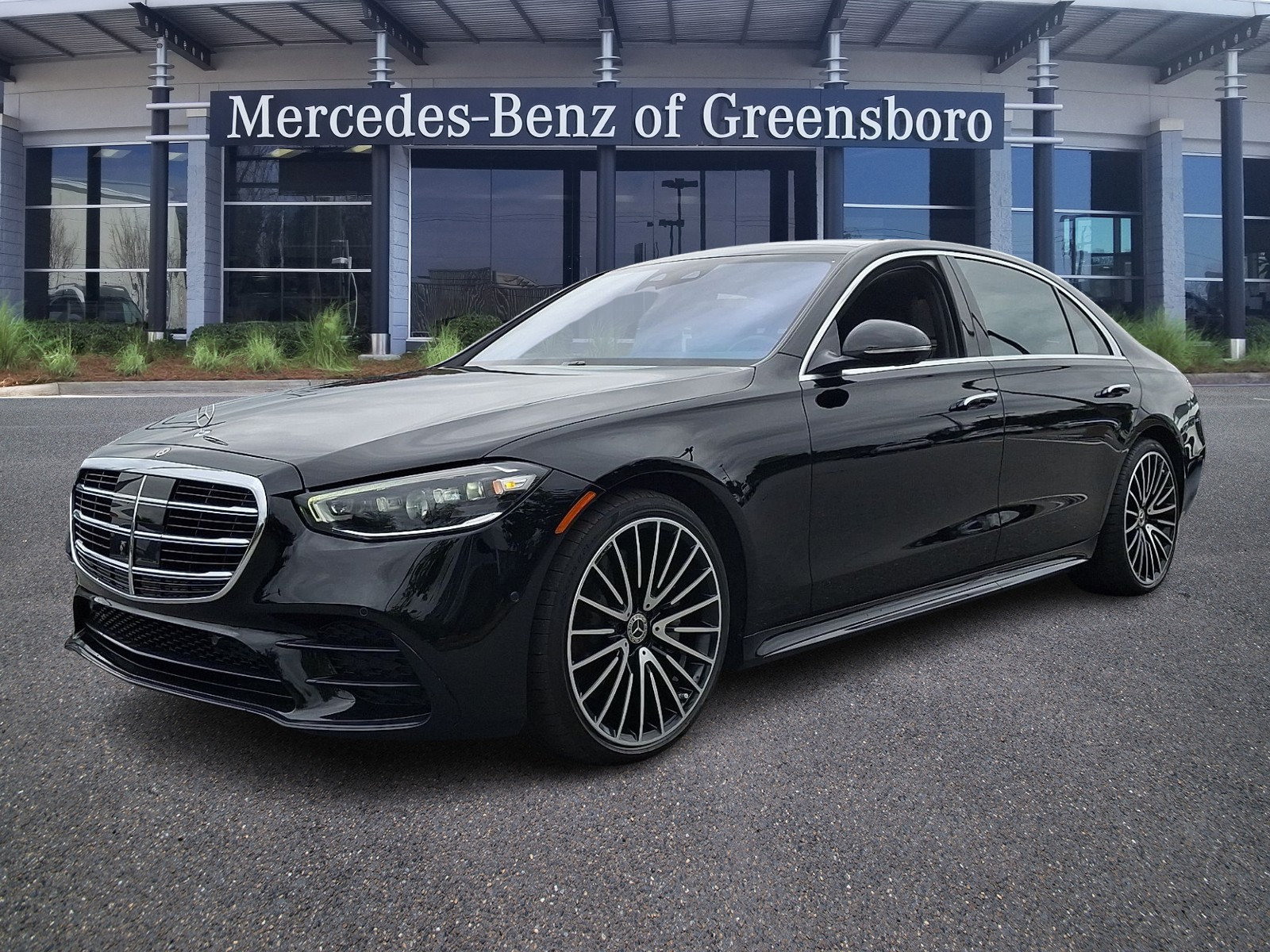 Certified 2022 Mercedes-Benz S 580 4MATIC Sedan image 3
