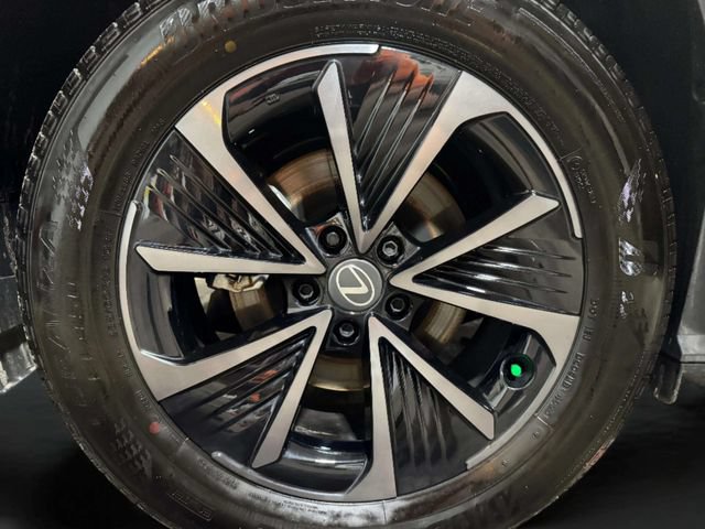 Certified 2026 Lexus RZ 350e 2WD w/ Accessory Package (2T) image 31