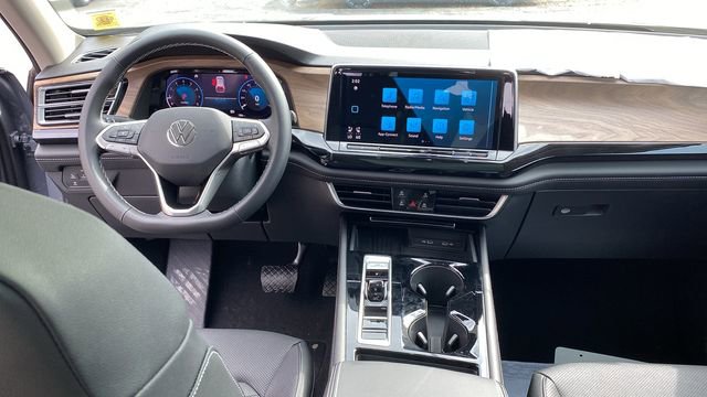 New 2026 Volkswagen Atlas SE image 9