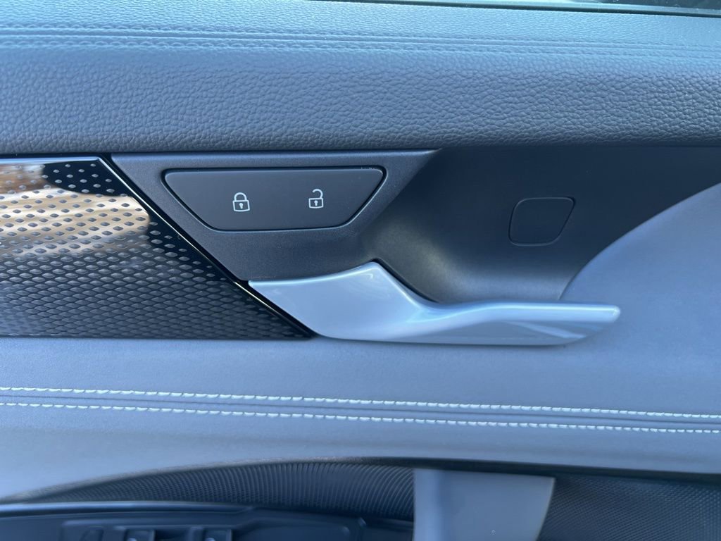 New 2026 Volkswagen Tiguan SE image 18