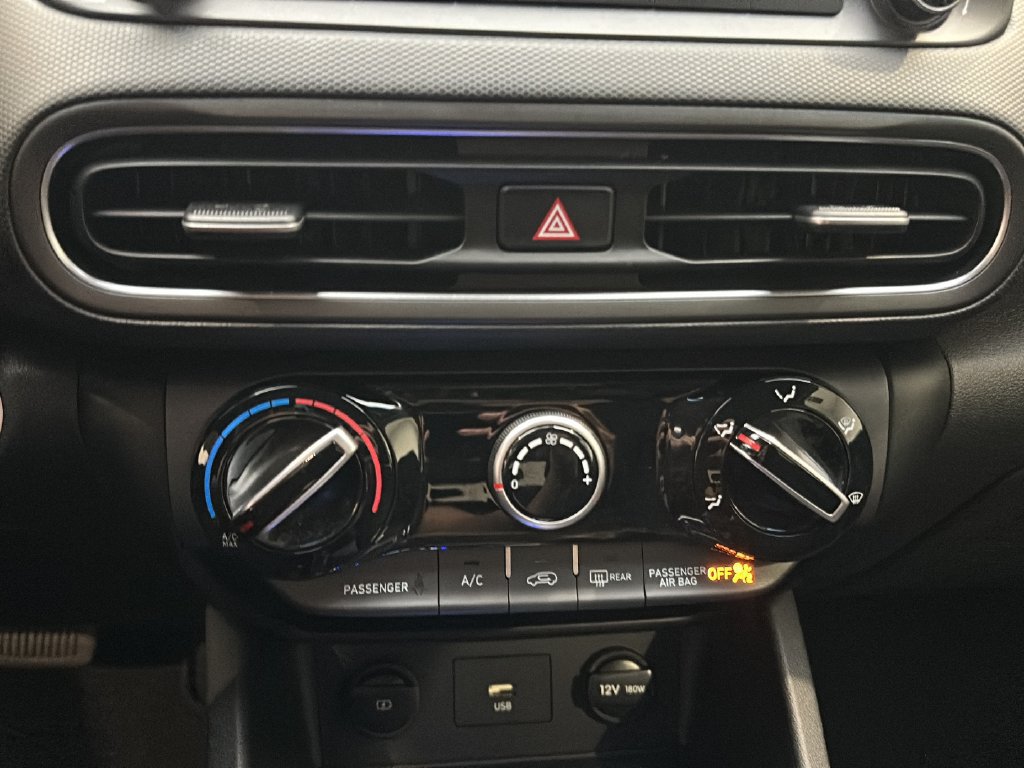 Certified 2023 Hyundai Kona SEL AWD/4WD image 27