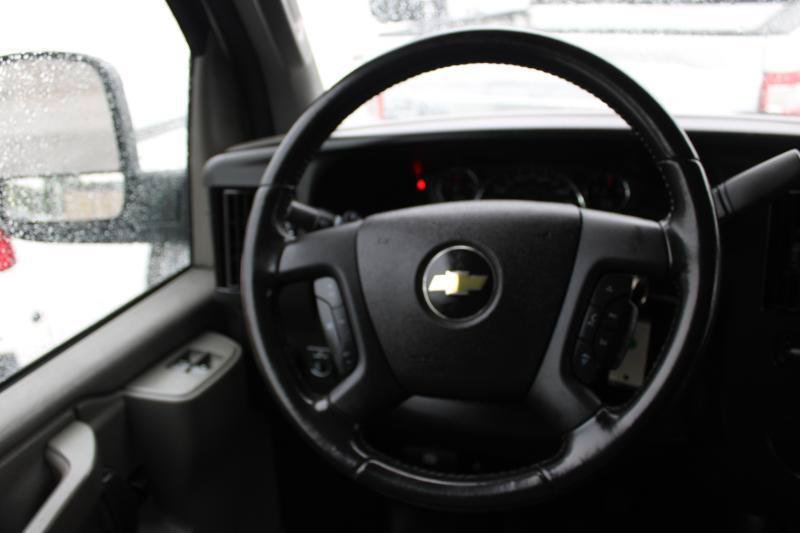 Used 2020 Chevrolet Express 2500 w/ Communications Package RWD image 9